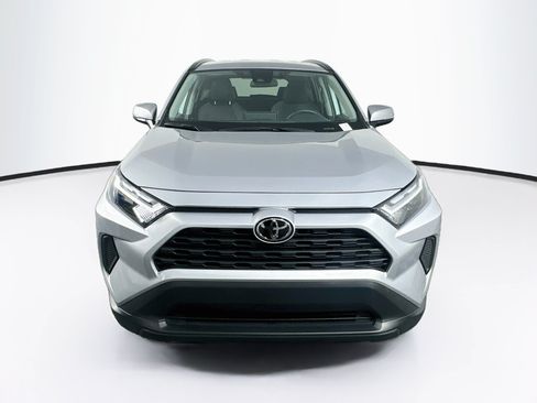 Used 2025 Toyota RAV4 XLE FWD image 2