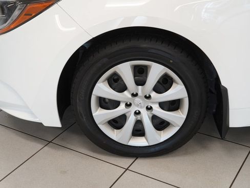 Used 2024 Toyota Corolla LE FWD image 17