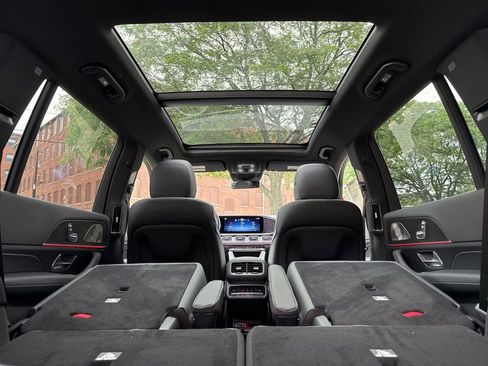 Certified 2025 Mercedes-Benz GLS 450 4MATIC image 23