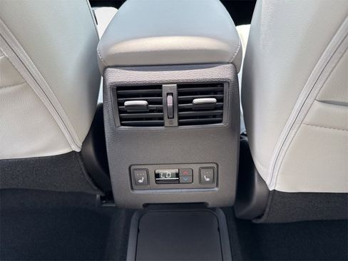 New 2025 Mitsubishi Outlander SEL image 24