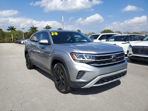 Used 2020 Volkswagen Atlas Cross Sport SE w/ Panoramic Sunroof Package image 32