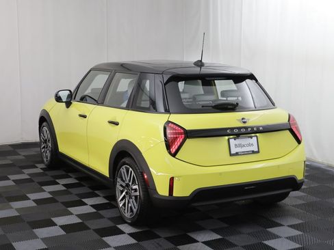 New 2026 MINI Cooper 4-Door Hardtop FWD image 16