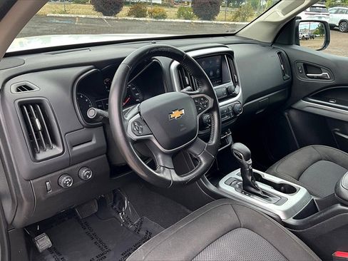 Used 2022 Chevrolet Colorado LT w/ LT Convenience Package image 18