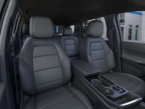 New 2026 Chevrolet Equinox LT w/ Convenience Package II image 16