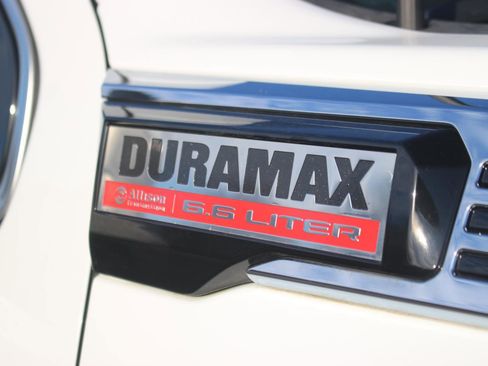 Used 2024 GMC Sierra 2500 Denali w/ Denali Reserve Package image 10