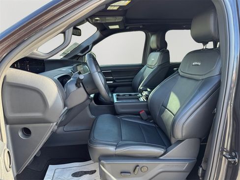 Used 2025 Ford Expedition Platinum w/ Stealth Appearance Package image 24