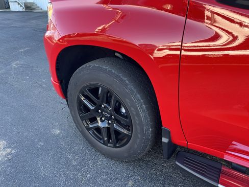 Used 2023 Chevrolet Silverado 1500 RST image 6