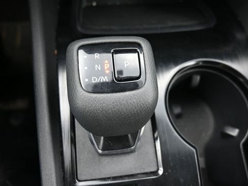 Used 2025 Nissan Rogue SV AWD/4WD image 15