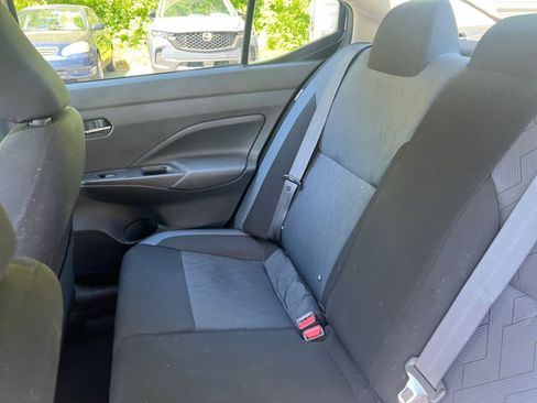 Used 2025 Nissan Versa SV FWD image 34
