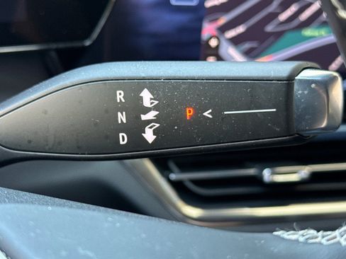 Used 2025 Chevrolet Equinox EV LT w/ Convenience Package FWD image 31