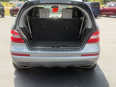 Used 2012 Mercedes-Benz R 350 4MATIC image 8