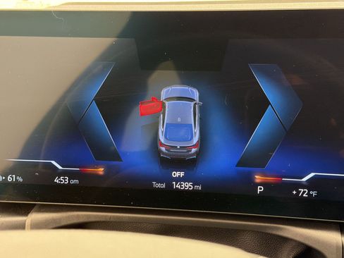 Used 2023 BMW i4 eDrive35 w/ Premium Package RWD image 19