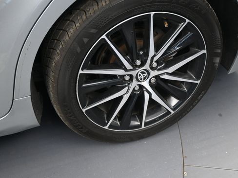 Used 2021 Toyota Camry SE image 19