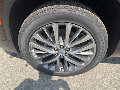 New 2026 Buick Enclave Avenir w/ Super Cruise Package AWD/4WD image 10