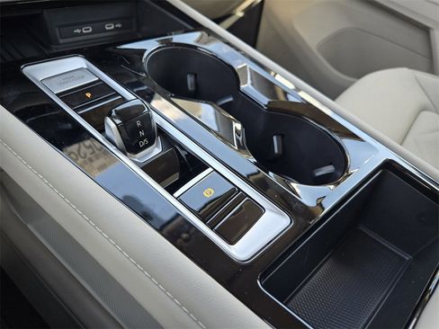 New 2026 Volkswagen Atlas SE image 17