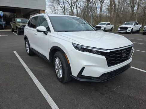 Used 2023 Honda CR-V EX image 3