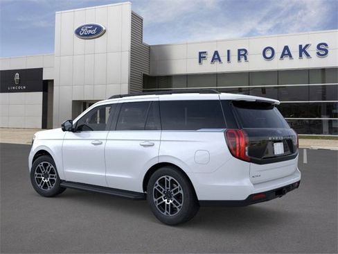 New 2025 Ford Expedition Active image 4
