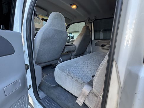 Used 1999 Ford F250 XLT image 25