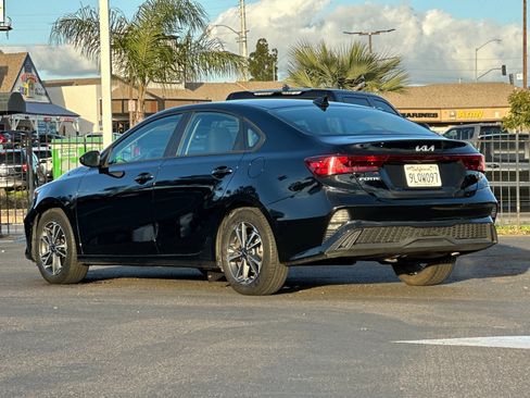 Used 2024 Kia Forte LXS image 3