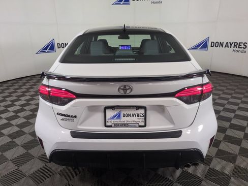 Used 2025 Toyota Corolla FX w/ Convenience Package FWD image 4