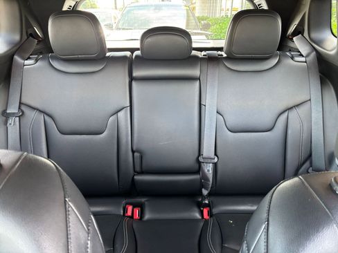 Used 2025 Jeep Compass Limited AWD/4WD image 39