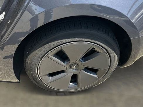 Used 2023 Tesla Model 3 Standard Range RWD image 10