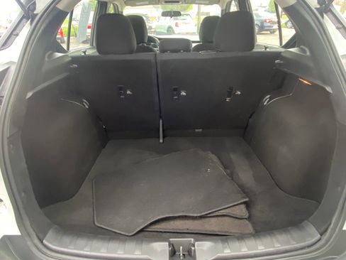 Used 2018 Nissan Kicks S image 14