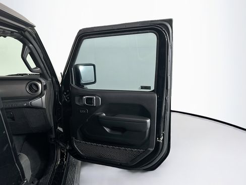 Used 2022 Jeep Wrangler Sport S image 30