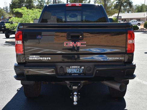 Used 2019 GMC Sierra 2500 Denali AWD/4WD image 7