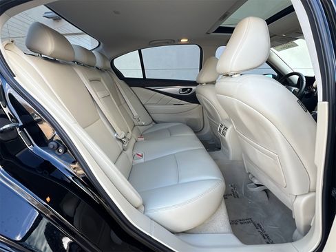 Certified 2019 INFINITI Q50 Luxe w/ Essential Package (3.0T Luxe) image 30