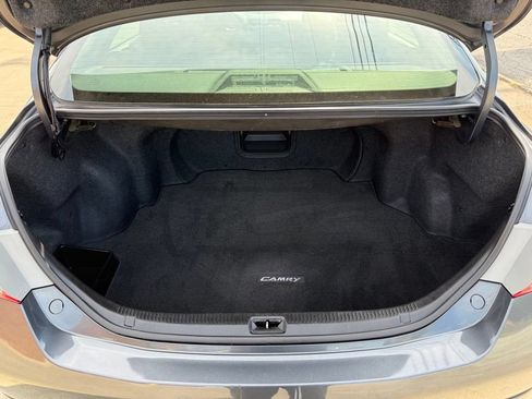 Used 2011 Toyota Camry SE w/ SE Extra-Value Pkg #1 FWD image 15