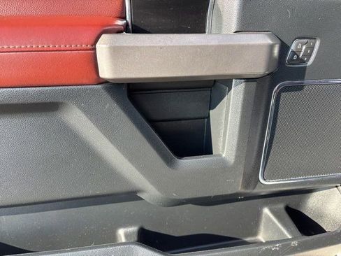 Used 2019 Ford F150 Platinum w/ Equipment Group 701A Luxury image 13