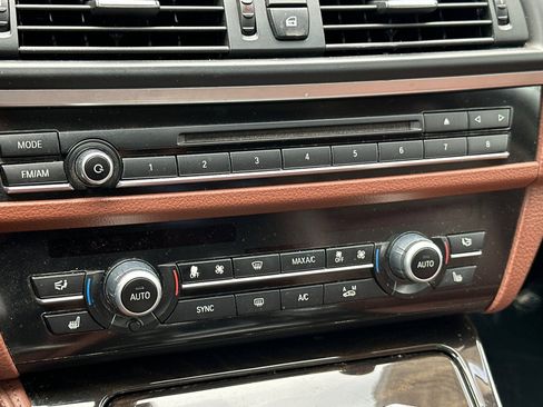 Used 2015 BMW 528i 528i image 27