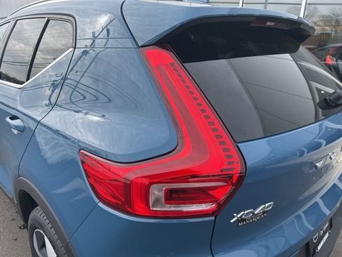 Used 2025 Volvo XC40 B5 Plus AWD/4WD image 10