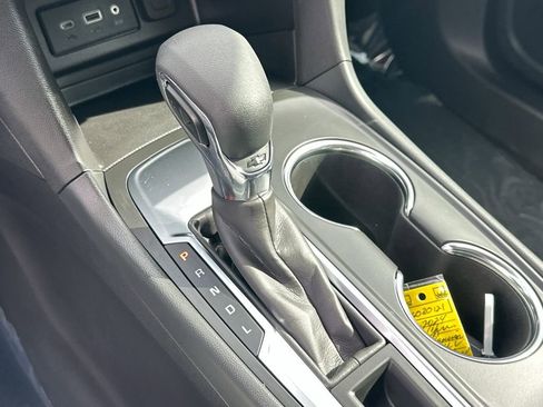 Used 2024 Chevrolet Equinox LS w/ Midnight Edition image 17