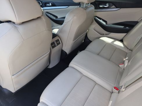 Used 2017 Nissan Maxima 3.5 SV FWD image 12