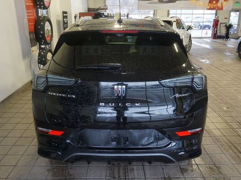 Used 2024 Buick Encore GX Avenir w/ Avenir Technology Package image 18