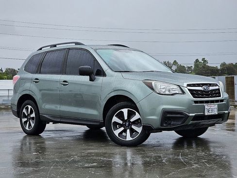 Used 2017 Subaru Forester 2.5i w/ Alloy Wheel Package image 4
