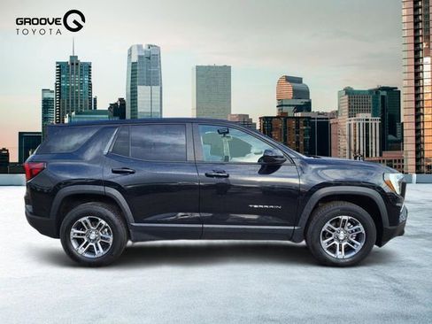 Used 2025 GMC Terrain Elevation AWD/4WD image 7