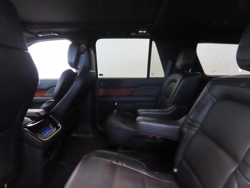 Used 2023 Lincoln Navigator Reserve AWD/4WD image 17