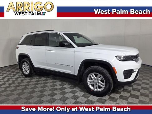 New 2025 Jeep Grand Cherokee Laredo w/ MOPAR Finishing Package image 1