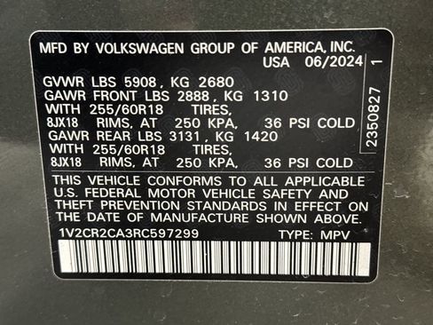 Used 2024 Volkswagen Atlas Peak Edition SE image 39