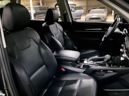 Used 2025 Kia Telluride S image 7