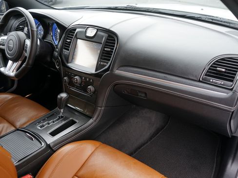 Used 2014 Chrysler 300 SRT8 w/ Leather Interior Group RWD image 21