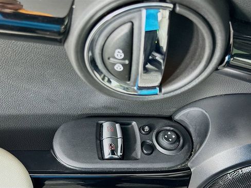 Certified 2023 MINI Cooper SE FWD image 18
