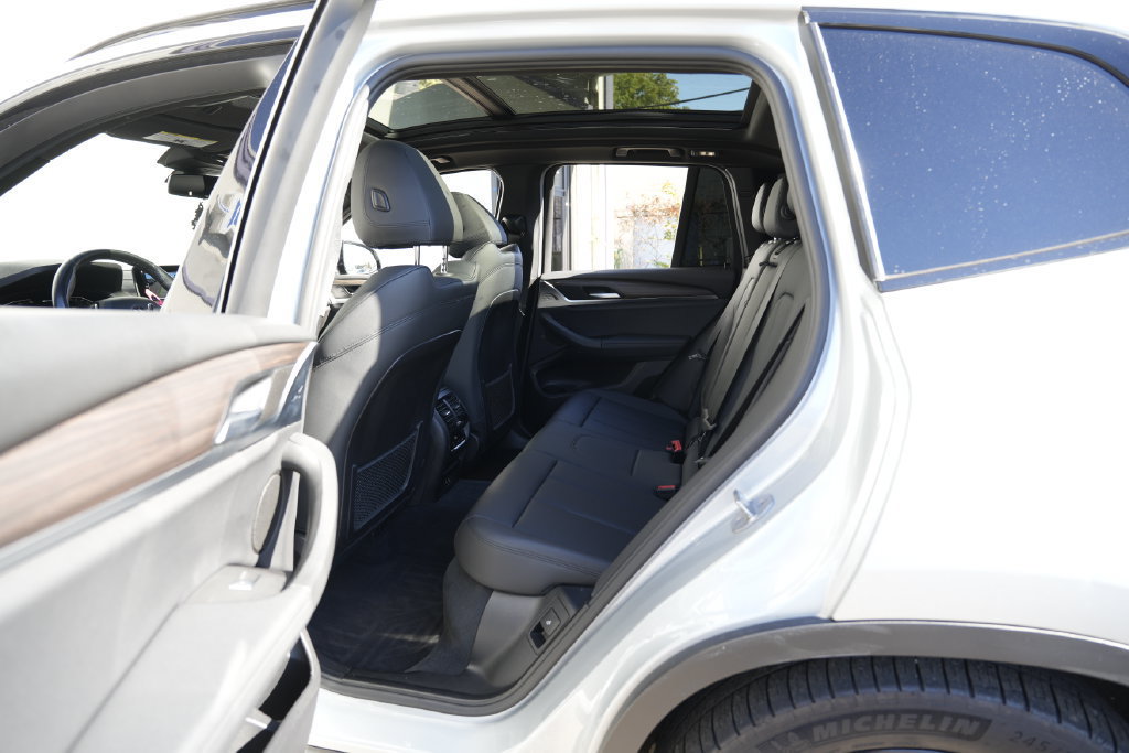 Used 2021 BMW X3 xDrive30e w/ Premium Package AWD/4WD image 26