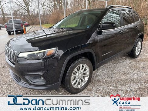 Used 2019 Jeep Cherokee Latitude w/ Popular Appearance Group image 1