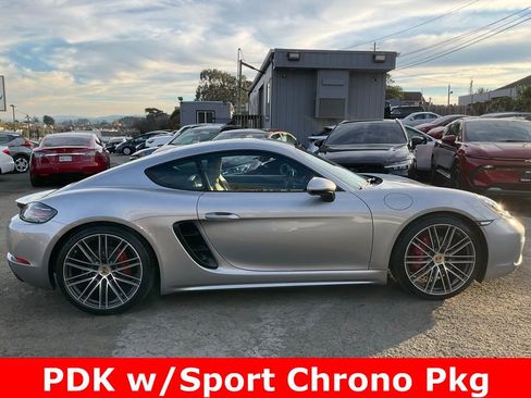 Used 2017 Porsche 718 Cayman S image 3