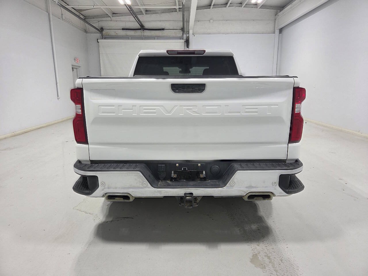 Used 2022 Chevrolet Silverado 1500 LTZ w/ Z71 Off-Road Package AWD/4WD image 8