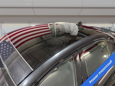 Used 2023 Alfa Romeo Giulia Veloce image 11